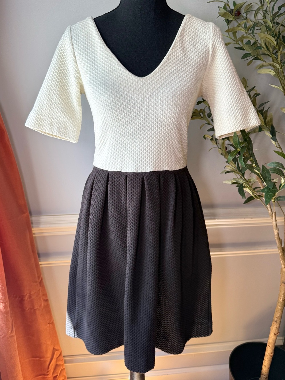 Ganni Black Ivory Textured V Neck Fit Flare Pleated Dress Small